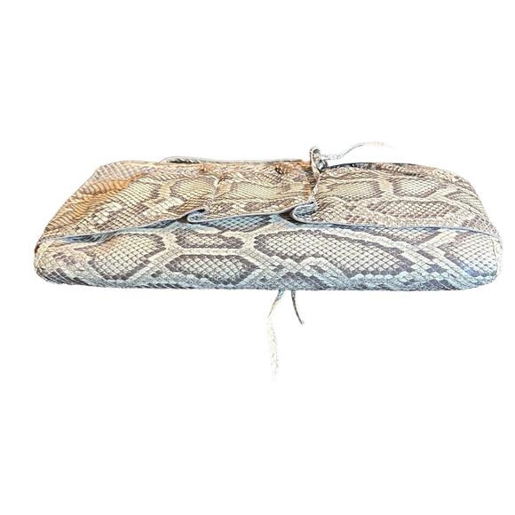 Elegant Snake Print Shoulder Bag - Picture 2 of 10